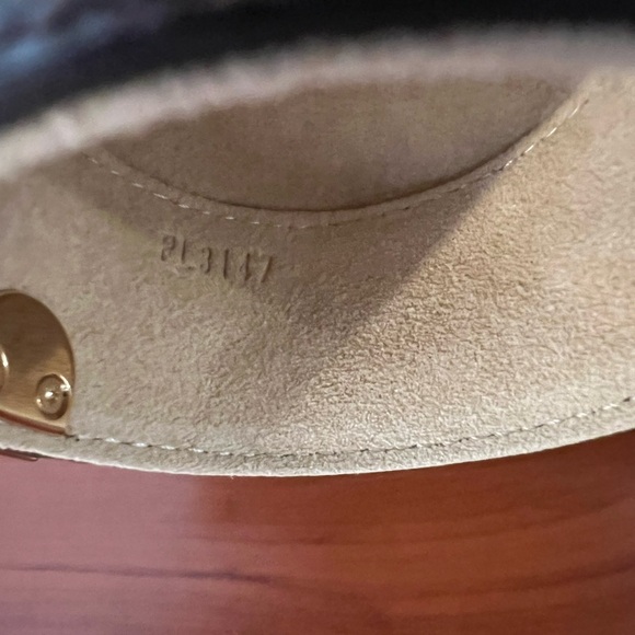 Louis Vuitton 100ml Perfume Travel Case in Monogram - Picture 6 of 7